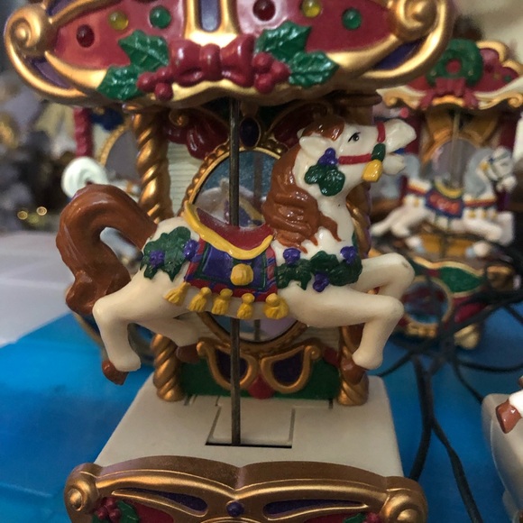 Vintage Carousel 1992 working Mr.Christmas 6 horses 21 favorite carols nonsmoker - Picture 13 of 16